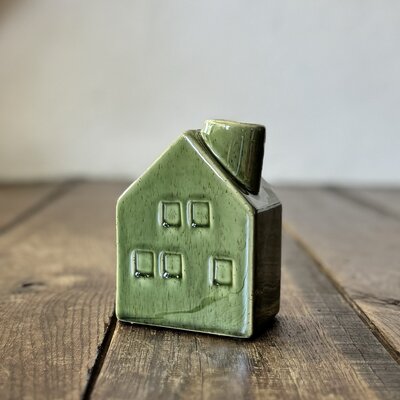 Groen huisje kaarshouder